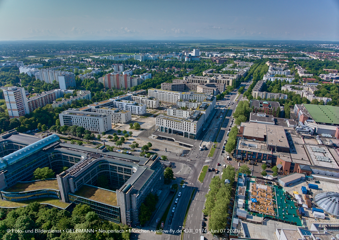 07.06.2023 - Perlach Plaza, PEP, Rentenversicherung, Wohnring, WACKER-Chemie in Neuperlach 07.06.2023 - Perlach Plaza, PEP, Rentenversicherung, Wohnring, WACKER-Chemie in Neuperlach